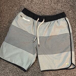 Vuori Light Gray and Black Trim boardshorts M